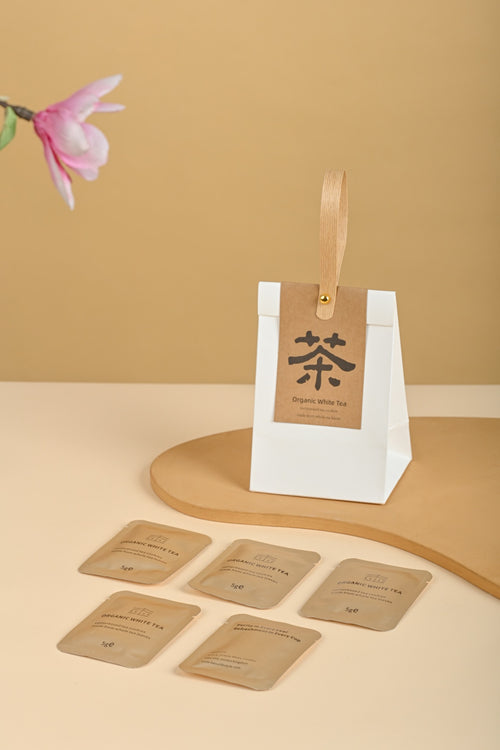 Organic White Tea gift bag with individual 5g sachets